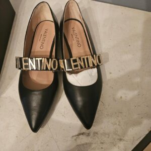 Valentino VLTN Black Leather Pointed-Toe Flats - Image 7