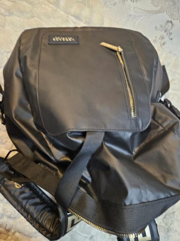 versace-parfums-promo-backpack-1